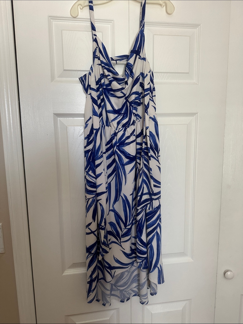 Ann Taylor Blue and White Leaf-Print Maxi Dress